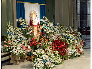 Acto de Besamano a la Stma. Virgen 