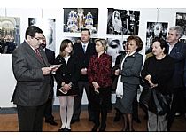 Inauguración Exposición Fotográfica con motivo del X Aniversario de la Coronación Canónica de la Stma. Virgen del Primer Dolor. - Foto 17