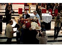 Vestida y Traslado al Altar Mayor de la Santísima Virgen del Primer Dolor - Foto 25