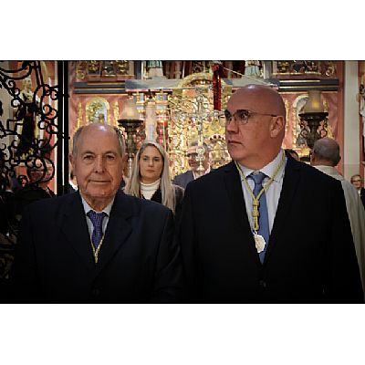 Procesión claustral en la Solemne Eucaristía por el XXV Aniversario de la Coronación Canónica - Foto 1