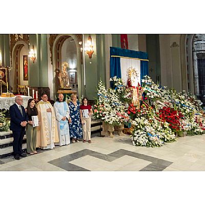 Besamano en honor a la Stma. Virgen del Primer Dolor - Foto 3